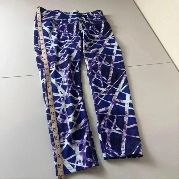 Athleta Floral Geometric Sonar Capri Blue Purple Leggings Womens Size XS - Picture 11 of 15